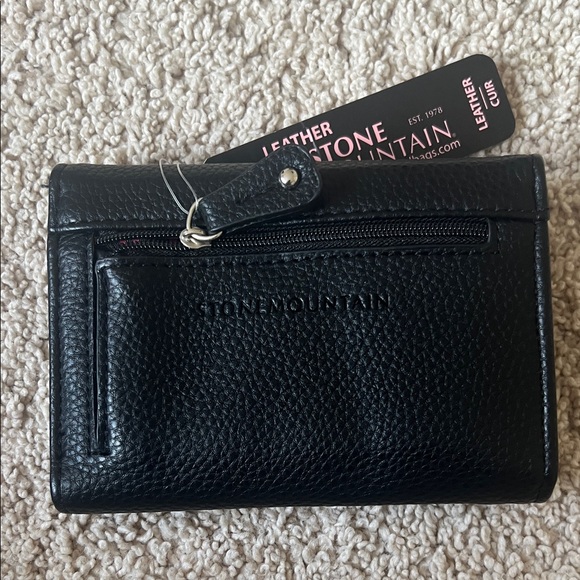 Stone Mountain Black Leather Wallet - Picture 4 of 8